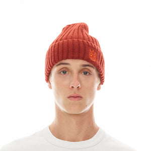 KNIT HAT WITH CLEAN 2 TONE SHIMUCHAN LOGO IN RUST