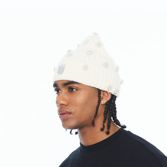 Cult's Knit Hat "All Over Crystals" In Winter White
