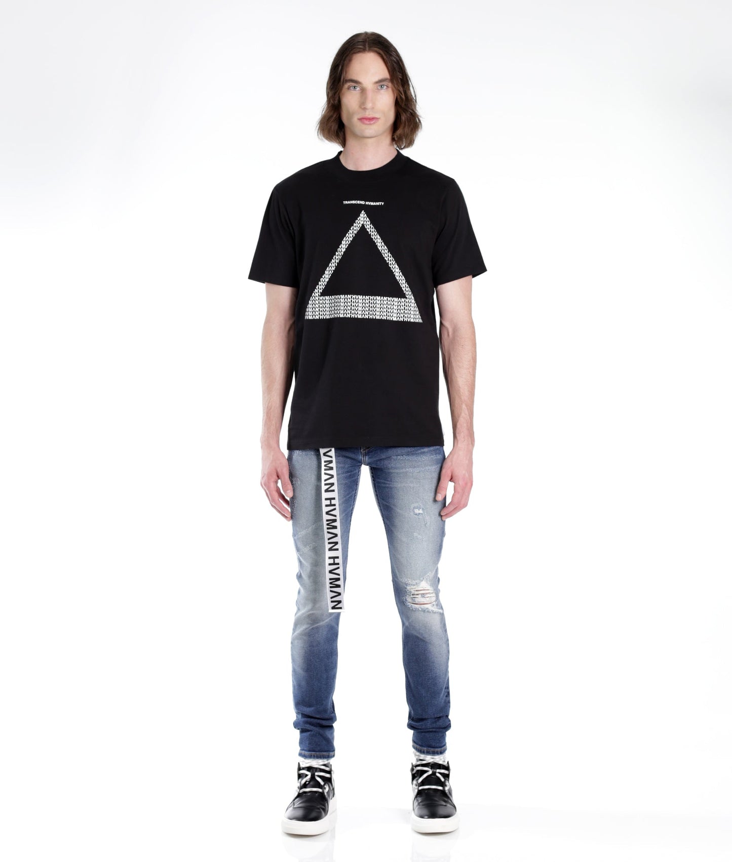 NOVELTY TEE TRIANGLE TRANSCEND HVMANITY IN BLACK