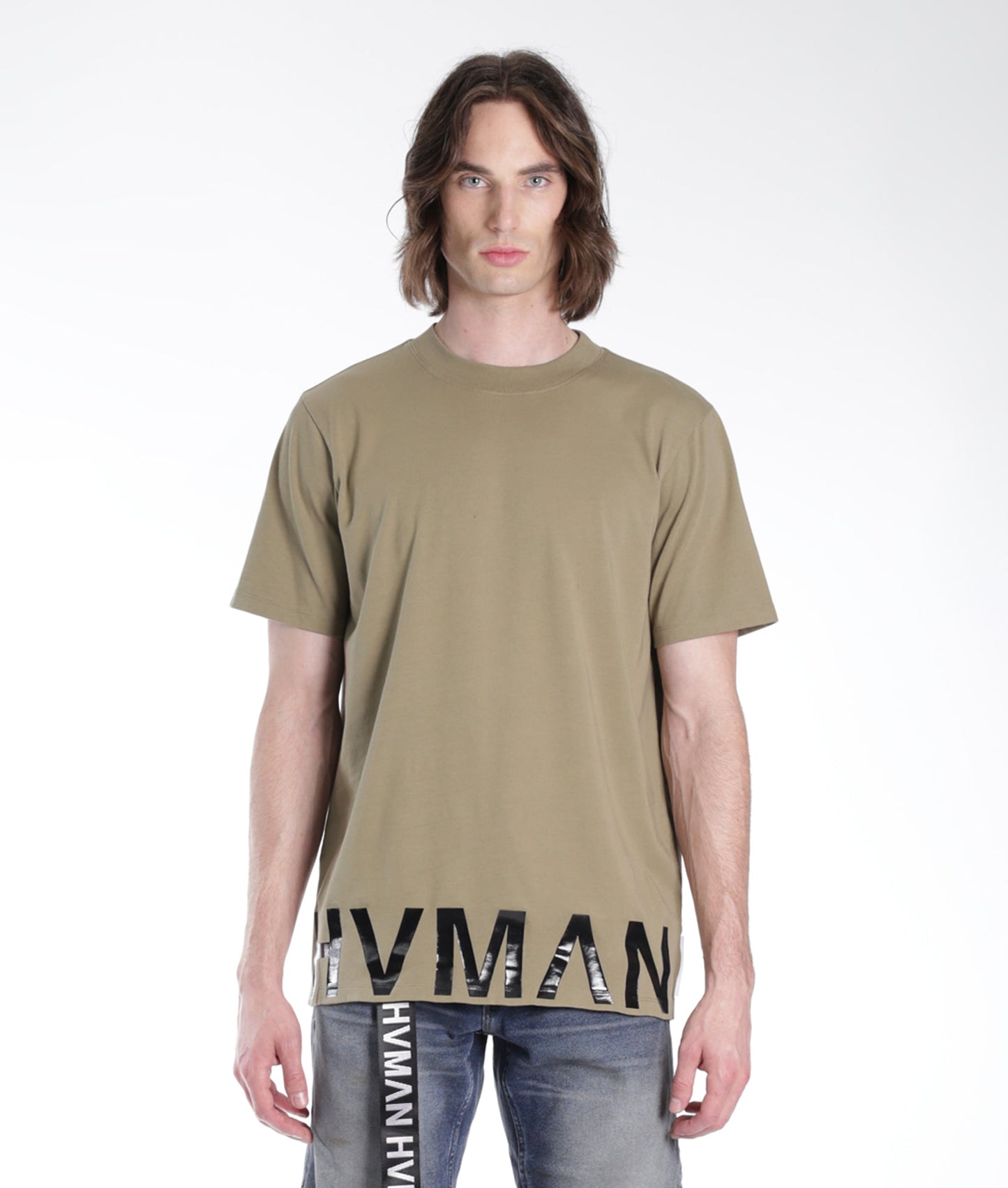 NOVELTY TEE HVMAN HEM IN SAGE