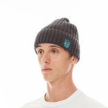 Load image into Gallery viewer, KNIT HAT WITH CLEAN 2 TONE SHIMUCHAN LOGO IN CHARCOAL