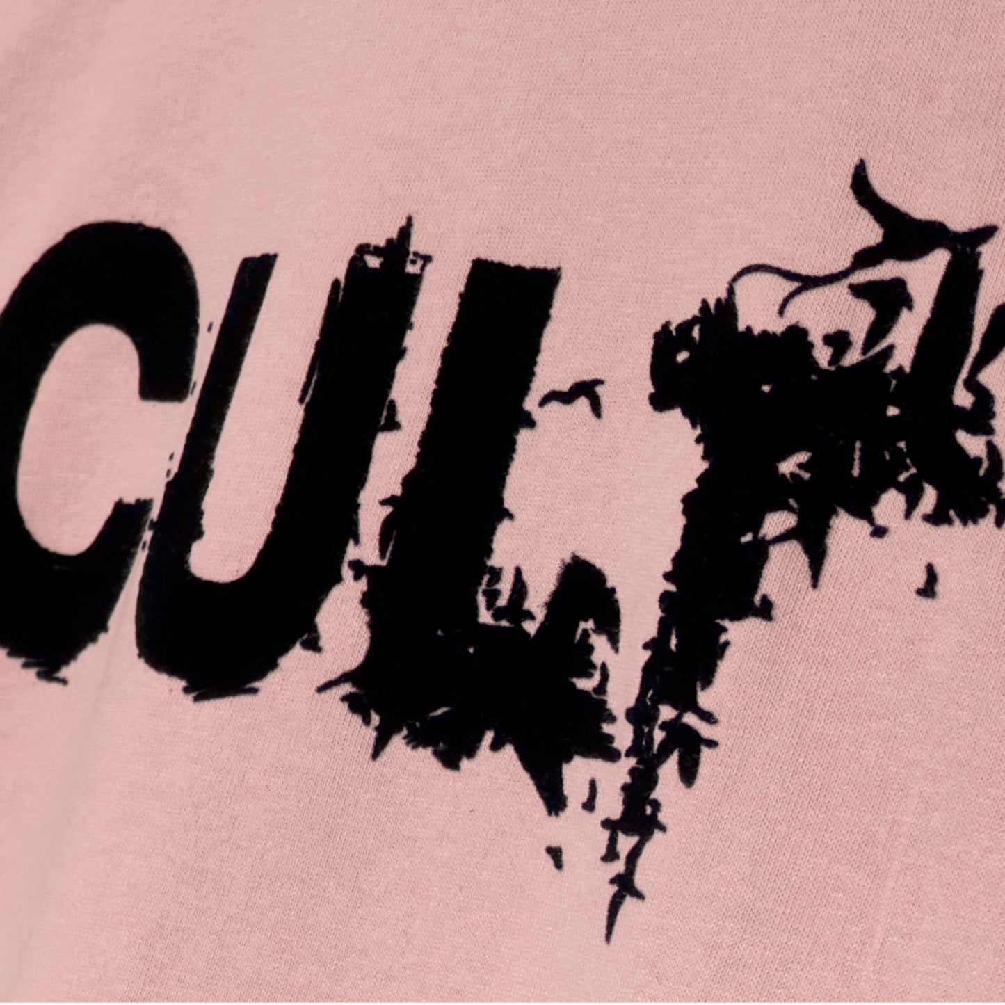 Cult's Oversized Heavyweight Boxy Short Sleeve Crew Neck Tee "Flocking Birds" in Silver Pink