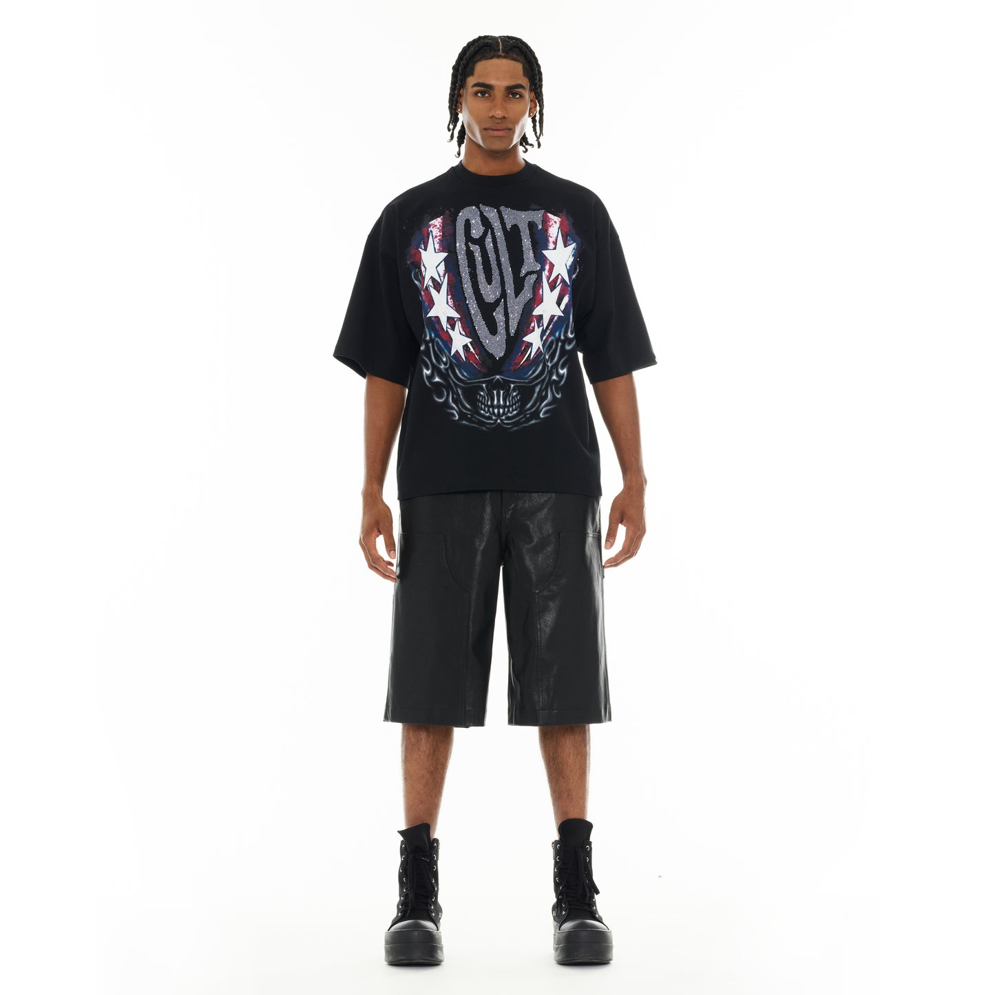 Cult's Oversized Short Sleeve Crew Neck Tee "Living The Dream" in Black