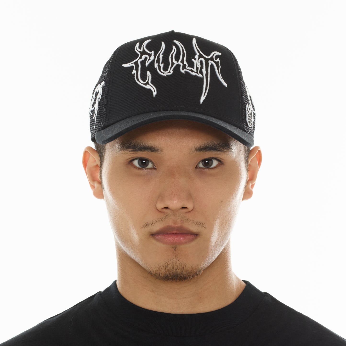 Cult's Mesh Back Trucker Hat "Raven" In Black