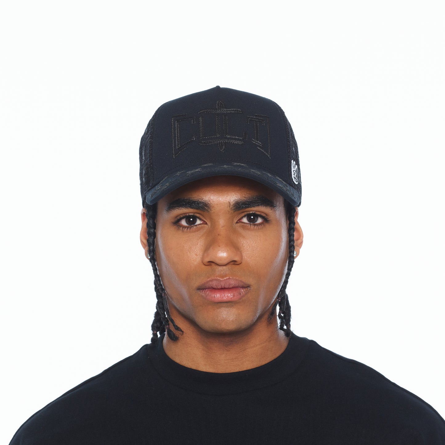 Cult's Mesh Back Trucker Hat "Rope Logo" In Black