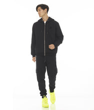 Load image into Gallery viewer, CARGO SWEATPANT IN BLACK