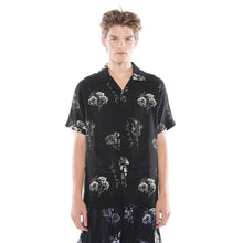 Load image into Gallery viewer, CAMP SHORT SLEEVE WOVEN SHIRT IN THORNS